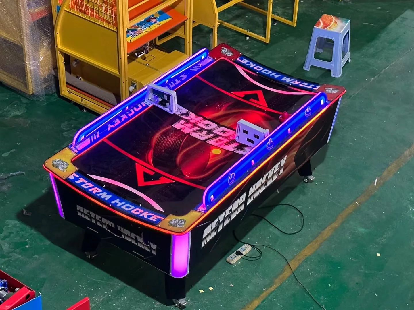 Coin Operated Amusement Arcade - огляд і ціна Air Hockey Table